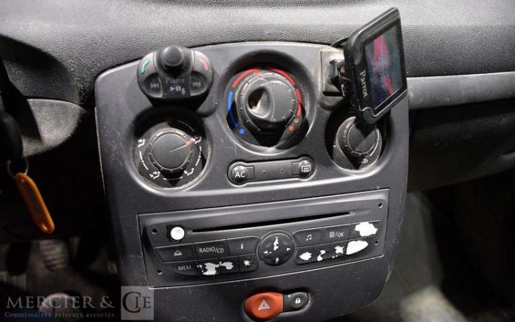 RENAULT CLIO STE DCI 90CH AIR BLANC AC-872-DQ