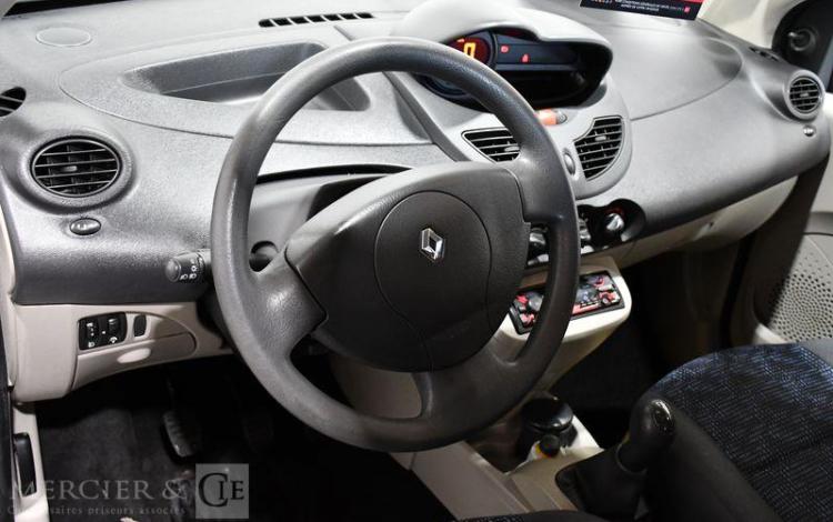 RENAULT TWINGO DCI AUTHENTIQUE BLANC AD-560-XB