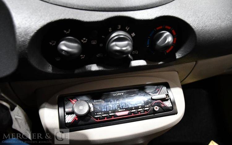 RENAULT TWINGO DCI AUTHENTIQUE BLANC AD-560-XB