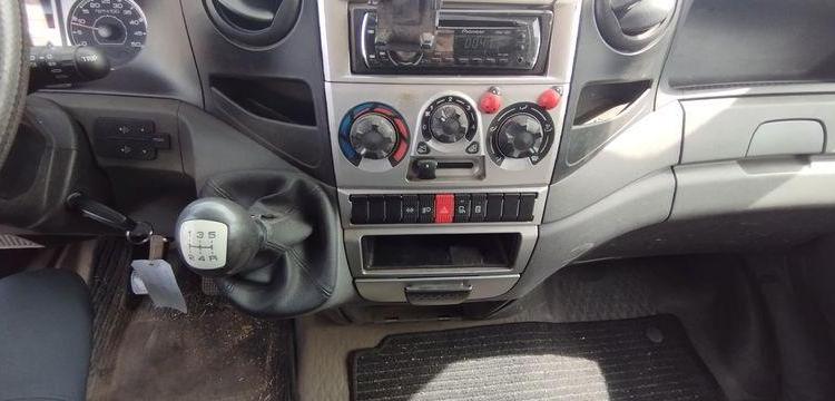IVECO DAILY 4 FOURGON PHASE 2 35S13V13 2.3TD MOYEN SURELEVE 126 CV – DIESEL NOIR AP-942-DG
