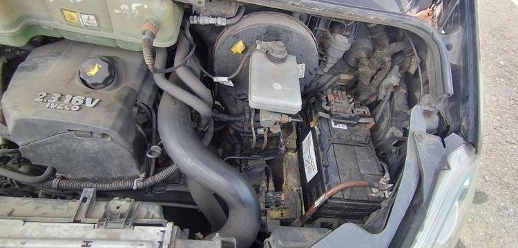 IVECO DAILY 4 FOURGON PHASE 2 35S13V13 2.3TD MOYEN SURELEVE 126 CV – DIESEL NOIR AP-942-DG