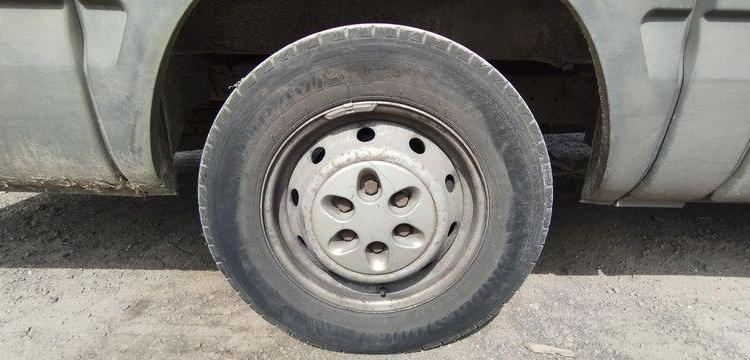 IVECO DAILY 4 FOURGON PHASE 2 35S13V13 2.3TD MOYEN SURELEVE 126 CV – DIESEL NOIR AP-942-DG