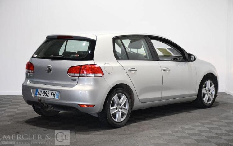 VOLKSWAGEN GOLF 1,6 TDI 105 BLUEMOTION CONFORT LINE GRIS AQ-092-FH