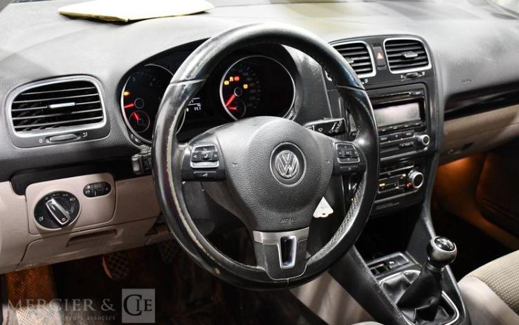 VOLKSWAGEN GOLF 1,6 TDI 105 BLUEMOTION CONFORT LINE GRIS AQ-092-FH