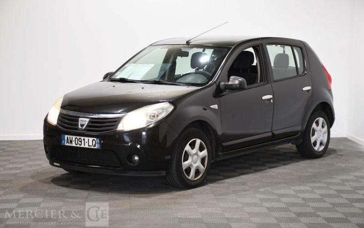 DACIA SANDERO 1,4 MPI GPL 75 LAUREATE NOIR AW-091-LQ