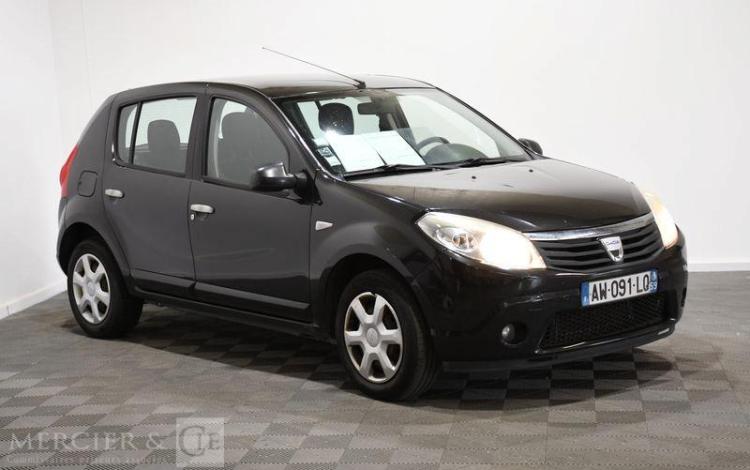 DACIA SANDERO 1,4 MPI GPL 75 LAUREATE NOIR AW-091-LQ
