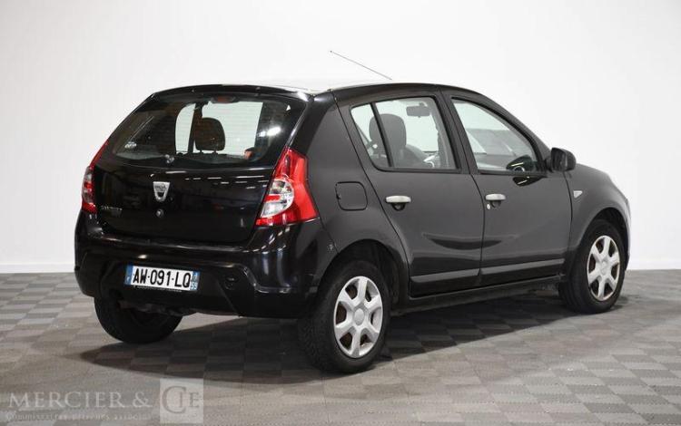 DACIA SANDERO 1,4 MPI GPL 75 LAUREATE NOIR AW-091-LQ