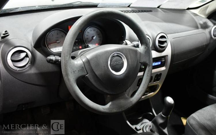 DACIA SANDERO 1,4 MPI GPL 75 LAUREATE NOIR AW-091-LQ