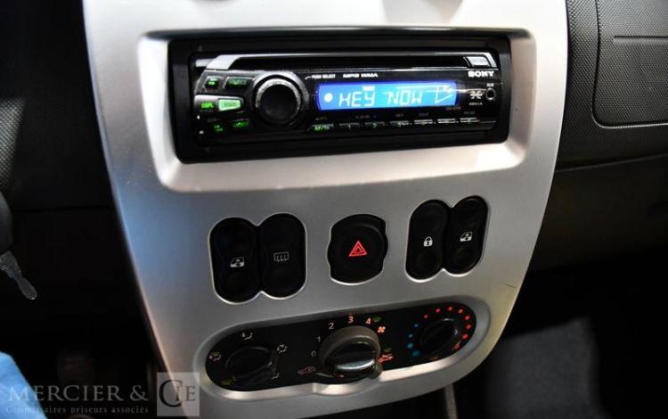 DACIA SANDERO 1,4 MPI GPL 75 LAUREATE NOIR AW-091-LQ
