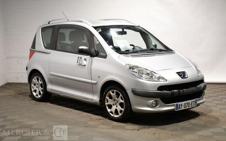 PEUGEOT 1007 1,4 HDI 70 SPORTY GRIS AY-070-ET