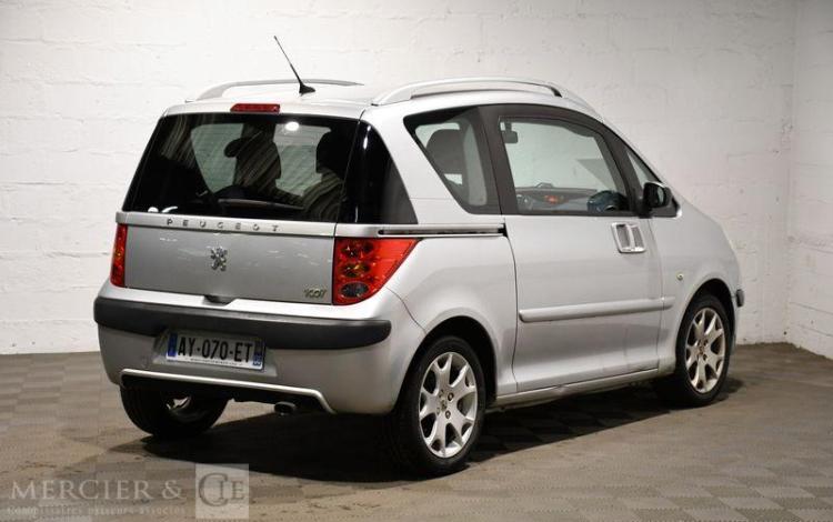 PEUGEOT 1007 1,4 HDI 70 SPORTY GRIS AY-070-ET