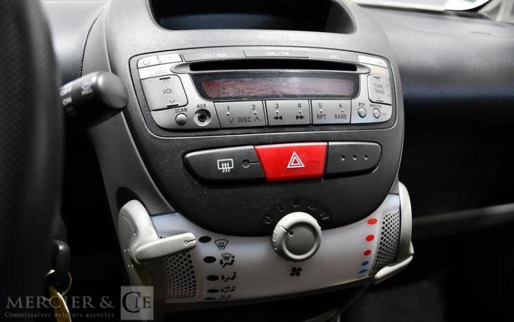 CITROEN C1 1.0 70CH ATTRACTION BLANC BJ-566-WD
