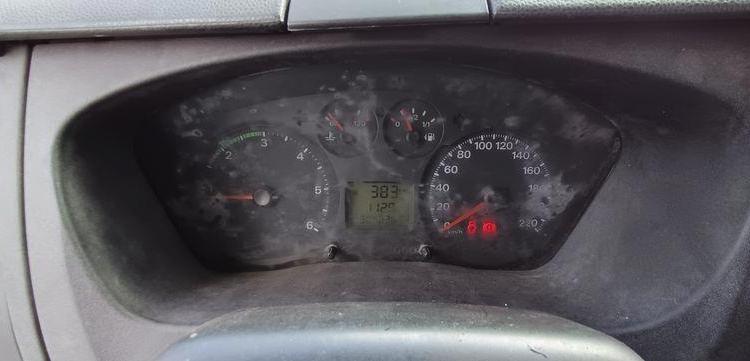 FORD TRANSIT 2006 TRACTION 2,2TDCI 16V FOURGON 110CV – DIESEL – 304836 KMS – ANNEE 20 BLANC BK-325-TT