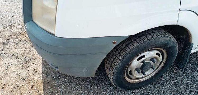 FORD TRANSIT 2006 TRACTION 2,2TDCI 16V FOURGON 110CV – DIESEL – 304836 KMS – ANNEE 20 BLANC BK-325-TT