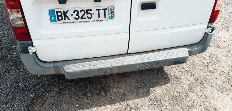 FORD TRANSIT 2006 TRACTION 2,2TDCI 16V FOURGON 110CV – DIESEL – 304836 KMS – ANNEE 20 BLANC BK-325-TT