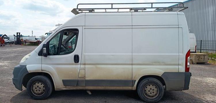 PEUGEOT BOXER3 PHASE 1/2 FOURGON 330 L1H2 2,2 HDI 16V FOURGON COURT SURELEVE 100CV BLANC BK-724-MY