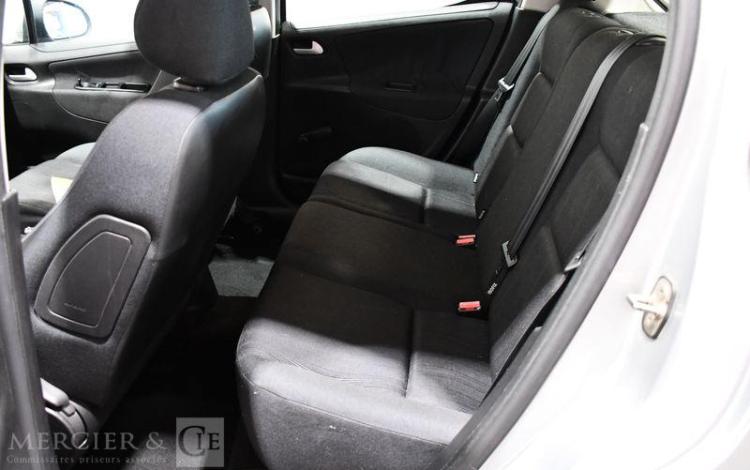 PEUGEOT 207 1,4 HDI 70 URBAN GRIS BX-235-SA