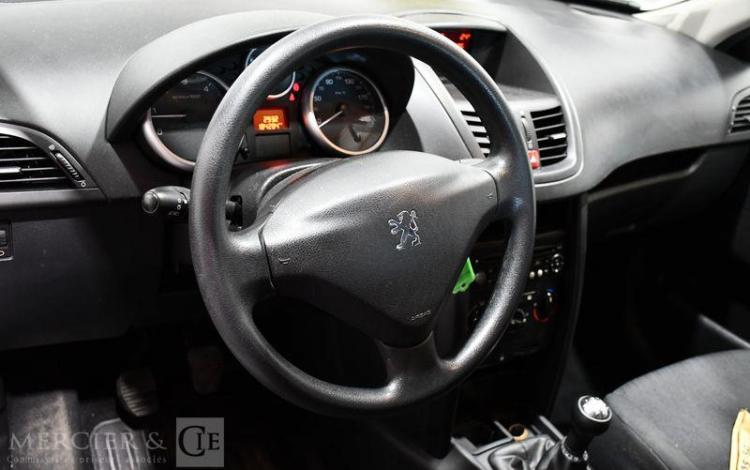 PEUGEOT 207 1,4 HDI 70 URBAN GRIS BX-235-SA