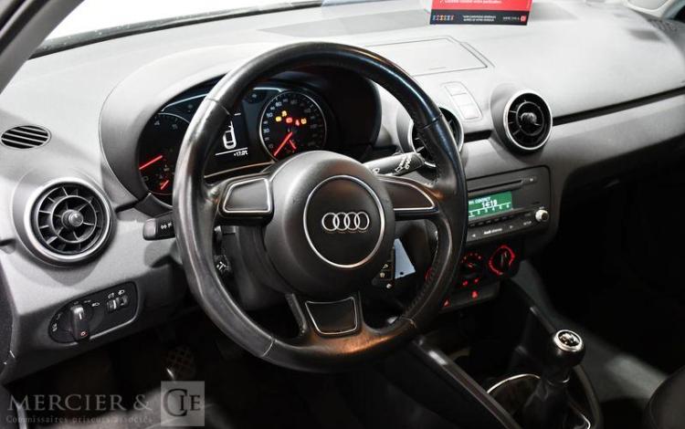 AUDI A1 1,2 TFSI 90 AMBIENTE NOIR BY-810-DC