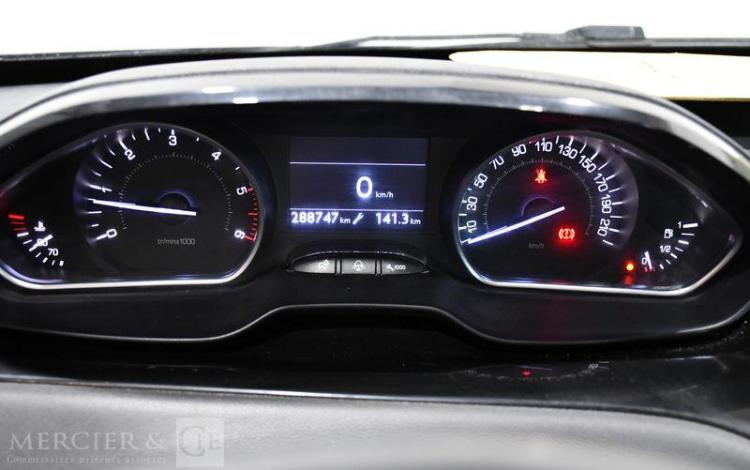 PEUGEOT 208 1,6 e-HDI 90CH ALLURE NOIR CM-105-LF