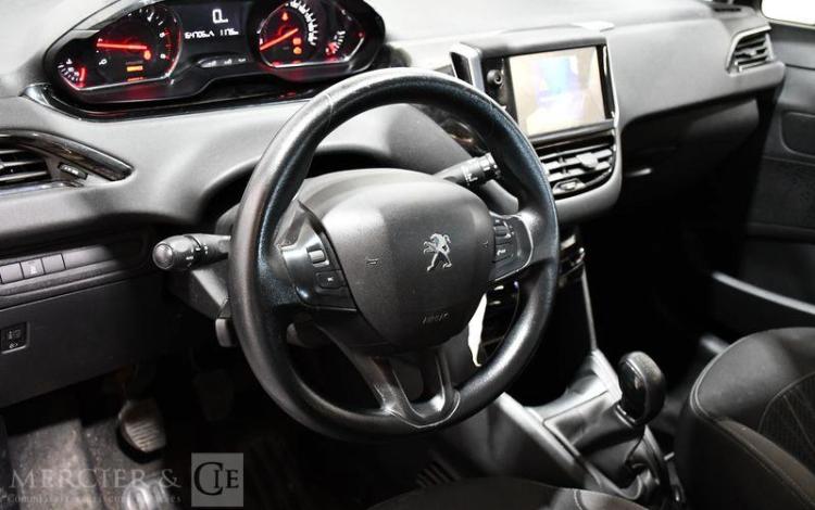 PEUGEOT 208 AFFAIRE 1.4 HDI 70 PACK CD CLIM BLANC CM-614-NB