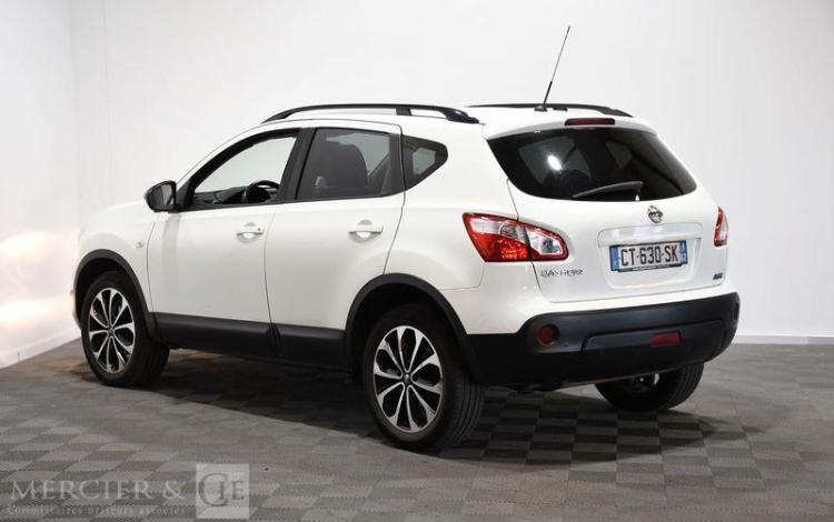 NISSAN QASHQAI 1,6 DCI 130 CONNECT EDITION 2WD BLANC CT-630-SK