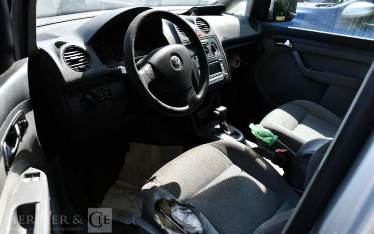 VOLKSWAGEN CADDY COMBI 1,9 TDI 105CH LIFE DSG BVA GRIS CV-832-WE