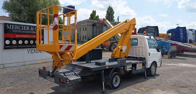 MAZDA MAZDA E 2200 AVEC NACELLE MULTITEL 145 ALU – 16 METRES – DIESEL – 3139 HEURES BLANC CW-976-ST
