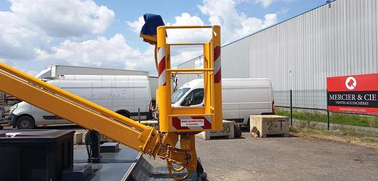 MAZDA MAZDA E 2200 AVEC NACELLE MULTITEL 145 ALU – 16 METRES – DIESEL – 3139 HEURES BLANC CW-976-ST