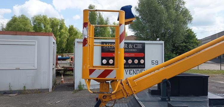 MAZDA MAZDA E 2200 AVEC NACELLE MULTITEL 145 ALU – 16 METRES – DIESEL – 3139 HEURES BLANC CW-976-ST