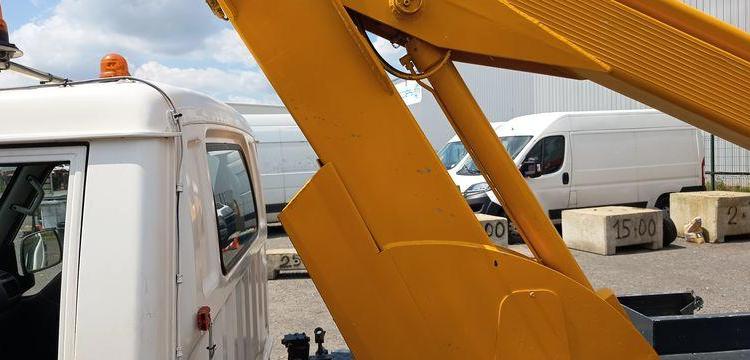 MAZDA MAZDA E 2200 AVEC NACELLE MULTITEL 145 ALU – 16 METRES – DIESEL – 3139 HEURES BLANC CW-976-ST