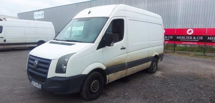 VOLKSWAGEN CRAFTER 35 2,5TDI DPF FOURGON MOYEN 109CV – DIESEL – 315360 KMS – ANNEE 2009 BLANC DA-144-RS