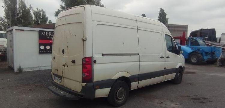 VOLKSWAGEN CRAFTER 35 2,5TDI DPF FOURGON MOYEN 109CV – DIESEL – 315360 KMS – ANNEE 2009 BLANC DA-144-RS