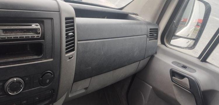 VOLKSWAGEN CRAFTER 35 2,5TDI DPF FOURGON MOYEN 109CV – DIESEL – 315360 KMS – ANNEE 2009 BLANC DA-144-RS