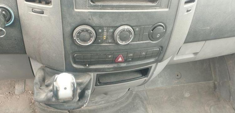 VOLKSWAGEN CRAFTER 35 2,5TDI DPF FOURGON MOYEN 109CV – DIESEL – 315360 KMS – ANNEE 2009 BLANC DA-144-RS