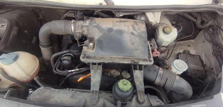 VOLKSWAGEN CRAFTER 35 2,5TDI DPF FOURGON MOYEN 109CV – DIESEL – 315360 KMS – ANNEE 2009 BLANC DA-144-RS