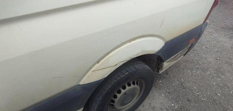 VOLKSWAGEN CRAFTER 35 2,5TDI DPF FOURGON MOYEN 109CV – DIESEL – 315360 KMS – ANNEE 2009 BLANC DA-144-RS