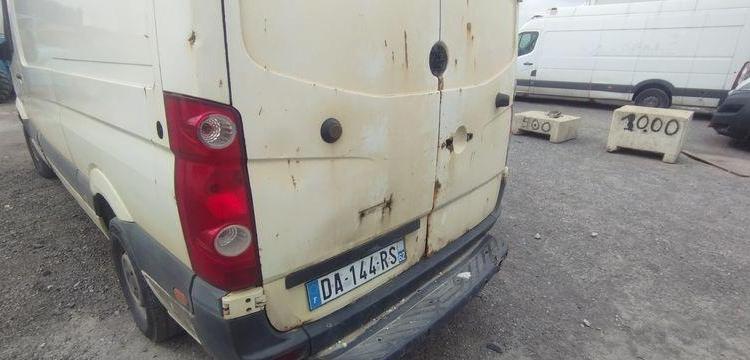 VOLKSWAGEN CRAFTER 35 2,5TDI DPF FOURGON MOYEN 109CV – DIESEL – 315360 KMS – ANNEE 2009 BLANC DA-144-RS