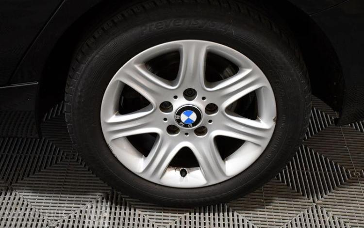 BMW SERIE 1 1,6 114 D 95 LOUNGE NOIR DB-035-KF