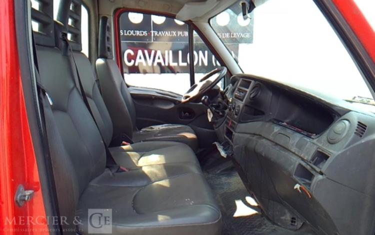 IVECO 35C13 BENNE SIMPLE CABINE COFFRE ROUGE DD-100-VM