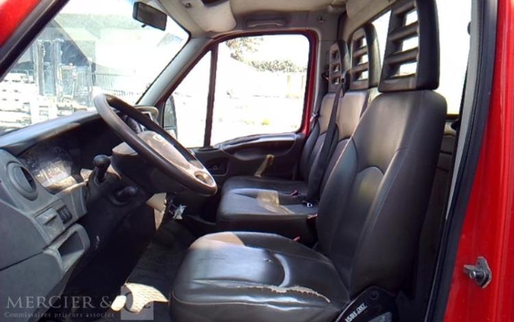 IVECO 35C13 BENNE SIMPLE CABINE COFFRE ROUGE DD-100-VM