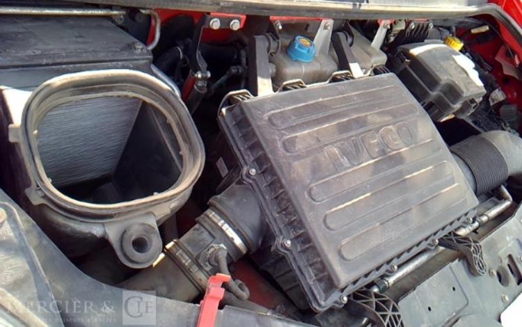 IVECO 35C13 BENNE SIMPLE CABINE COFFRE ROUGE DD-100-VM