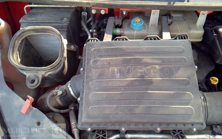 IVECO 35C13 BENNE SIMPLE CABINE COFFRE ROUGE DD-100-VM