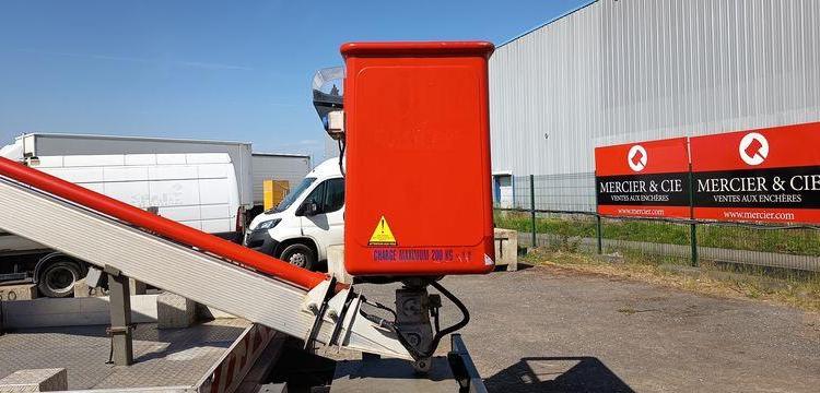IVECO 35S11 AVEC NACELLE MULTITEL 160ALUDS 16M – DIESEL – 3462 HEURES – 69060 KMS ROUGE DD-697-AF