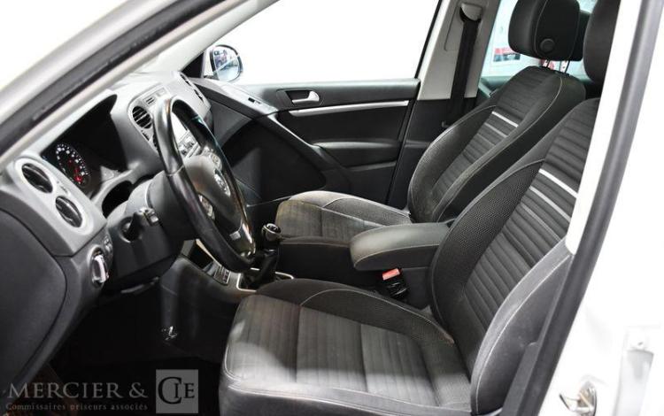 VOLKSWAGEN TIGUAN 2,0 TDI 110 CUP vendu pour pieces sans carte grise BLANC DD-743-LC