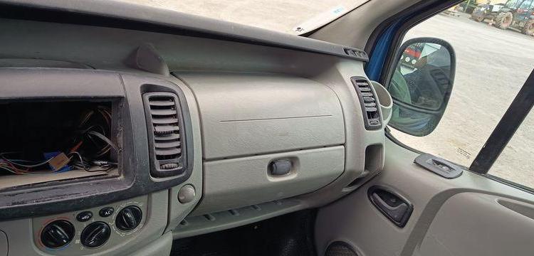 RENAULT TRAFIC 2 L1H1 1000 KGS 1,9 DCI COMBI COURT 100CV – DIESEL – 405062 KMS – AN 2005 BLEU DE-084-DV