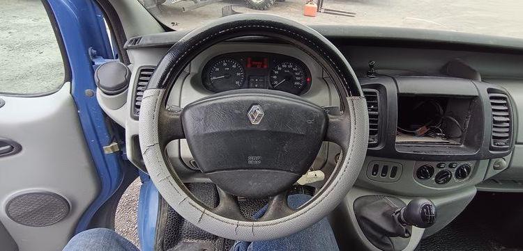 RENAULT TRAFIC 2 L1H1 1000 KGS 1,9 DCI COMBI COURT 100CV – DIESEL – 405062 KMS – AN 2005 BLEU DE-084-DV
