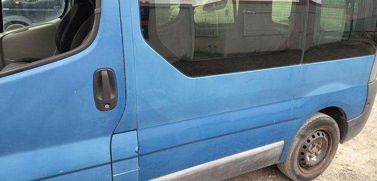 RENAULT TRAFIC 2 L1H1 1000 KGS 1,9 DCI COMBI COURT 100CV – DIESEL – 405062 KMS – AN 2005 BLEU DE-084-DV