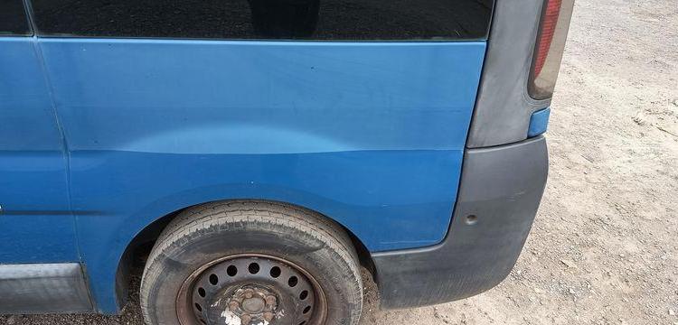RENAULT TRAFIC 2 L1H1 1000 KGS 1,9 DCI COMBI COURT 100CV – DIESEL – 405062 KMS – AN 2005 BLEU DE-084-DV