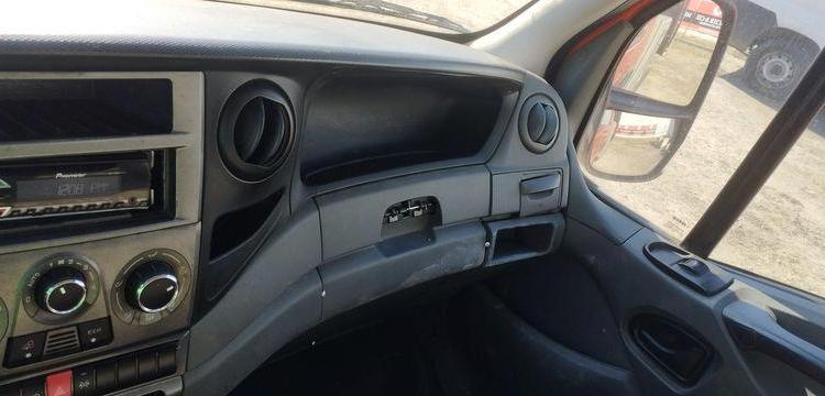 IVECO 35C13 BENNE AVEC COFFRE ACIER DIESEL – 144336 KMS – ANNEE 2014 ROUGE DE-379-MZ